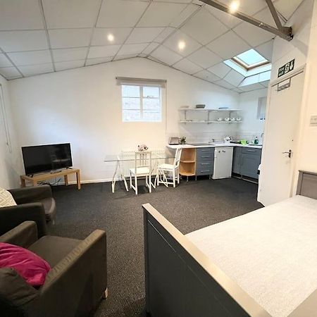 Cosy Apt 5Mins Walk From Station Londres Exterior foto