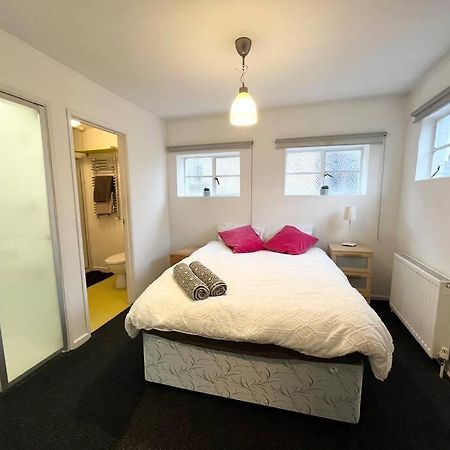 Cosy Apt 5Mins Walk From Station Londres Exterior foto