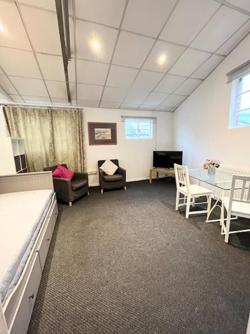 Cosy Apt 5Mins Walk From Station Londres Exterior foto