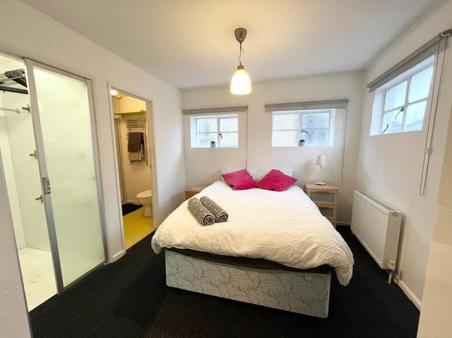 Cosy Apt 5Mins Walk From Station Londres Exterior foto